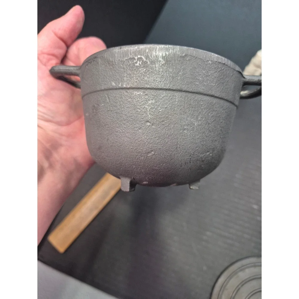 Vintage Miniature Cast Iron Cauldron Pots with 1 Lid LE Logo 3 Footed Set of 2